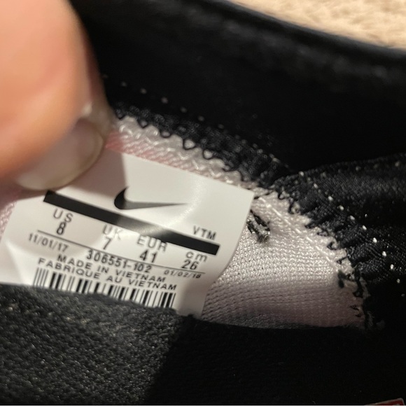 Nike Air size 8 - Picture 5 of 6